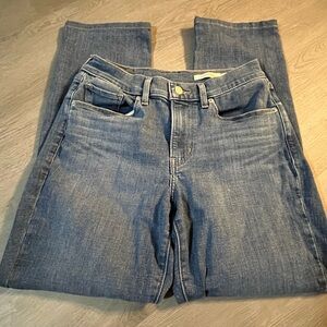 Levi’s Jeans for women classic straight leg fit size 4 (27x30)